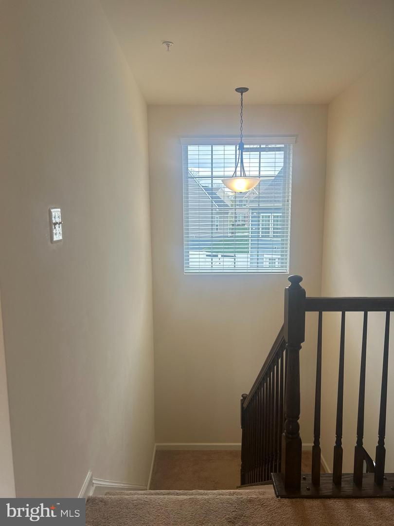 12505 Barnard Ct Property Photo 18