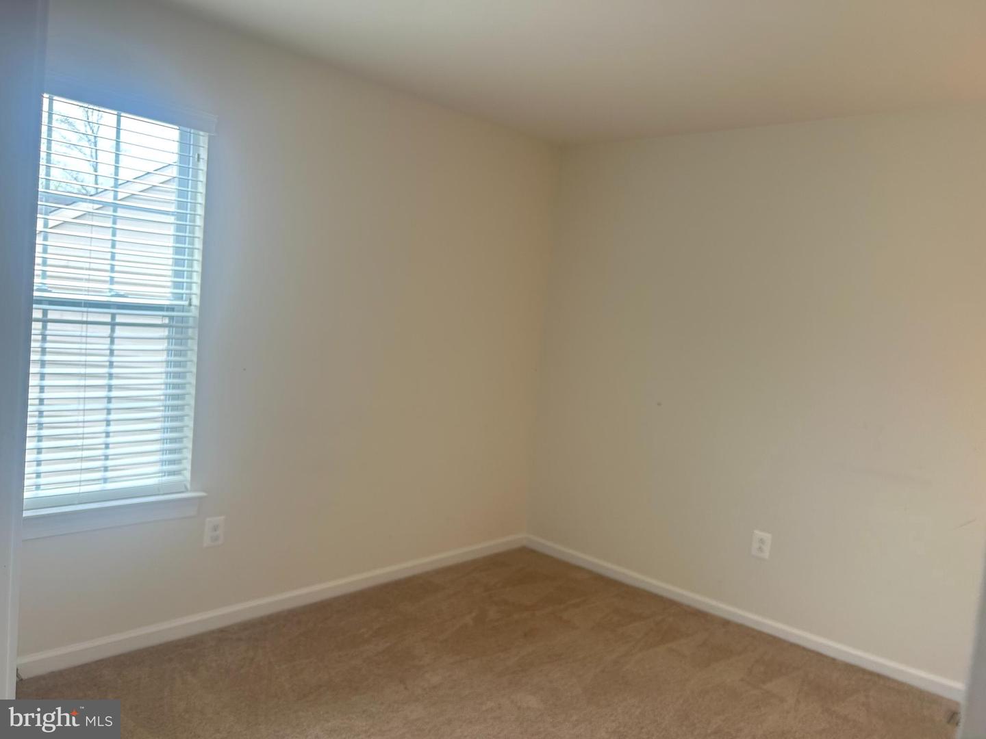 12505 Barnard Ct Property Photo 27