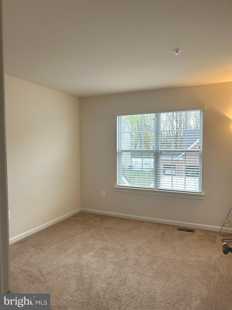 12505 Barnard Ct Property Photo 28