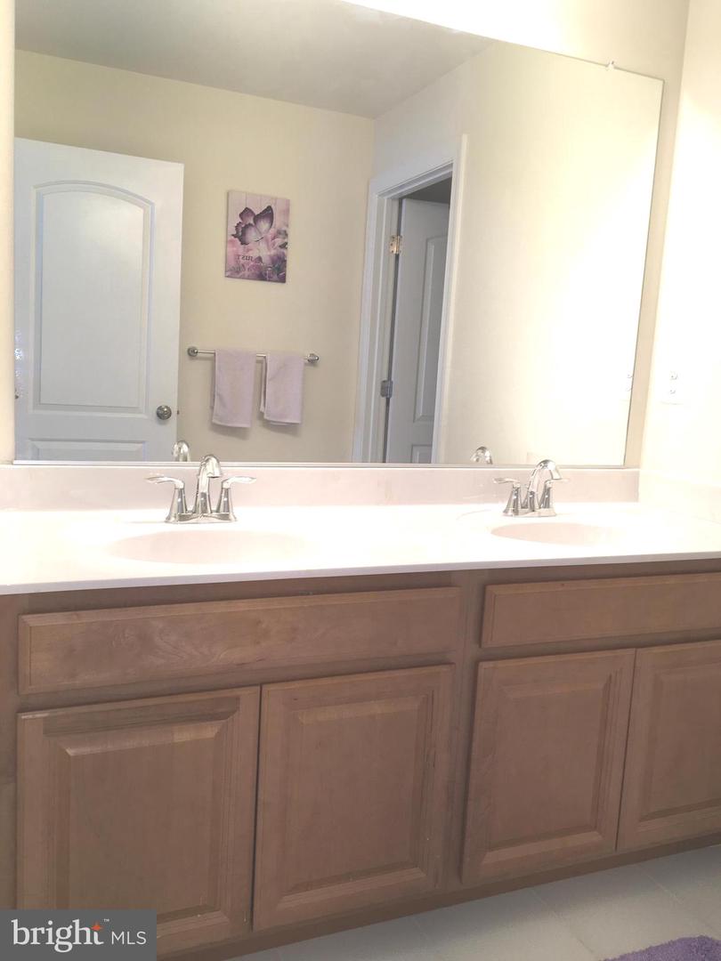 12505 Barnard Ct Property Photo 30