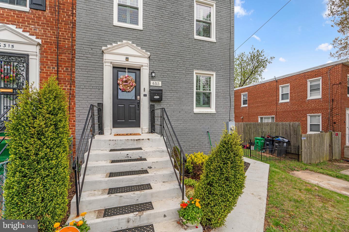 6313 Morocco St Property Photo 6