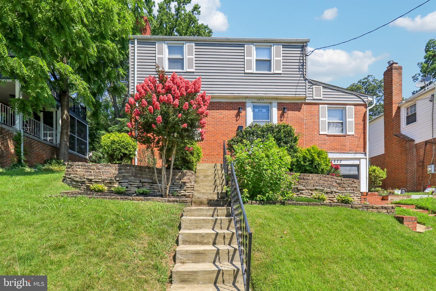 5822 Carlyle Property Photo 1