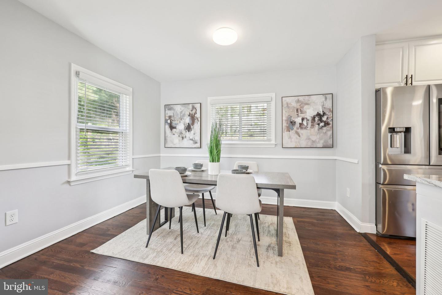 5822 Carlyle Property Photo 11