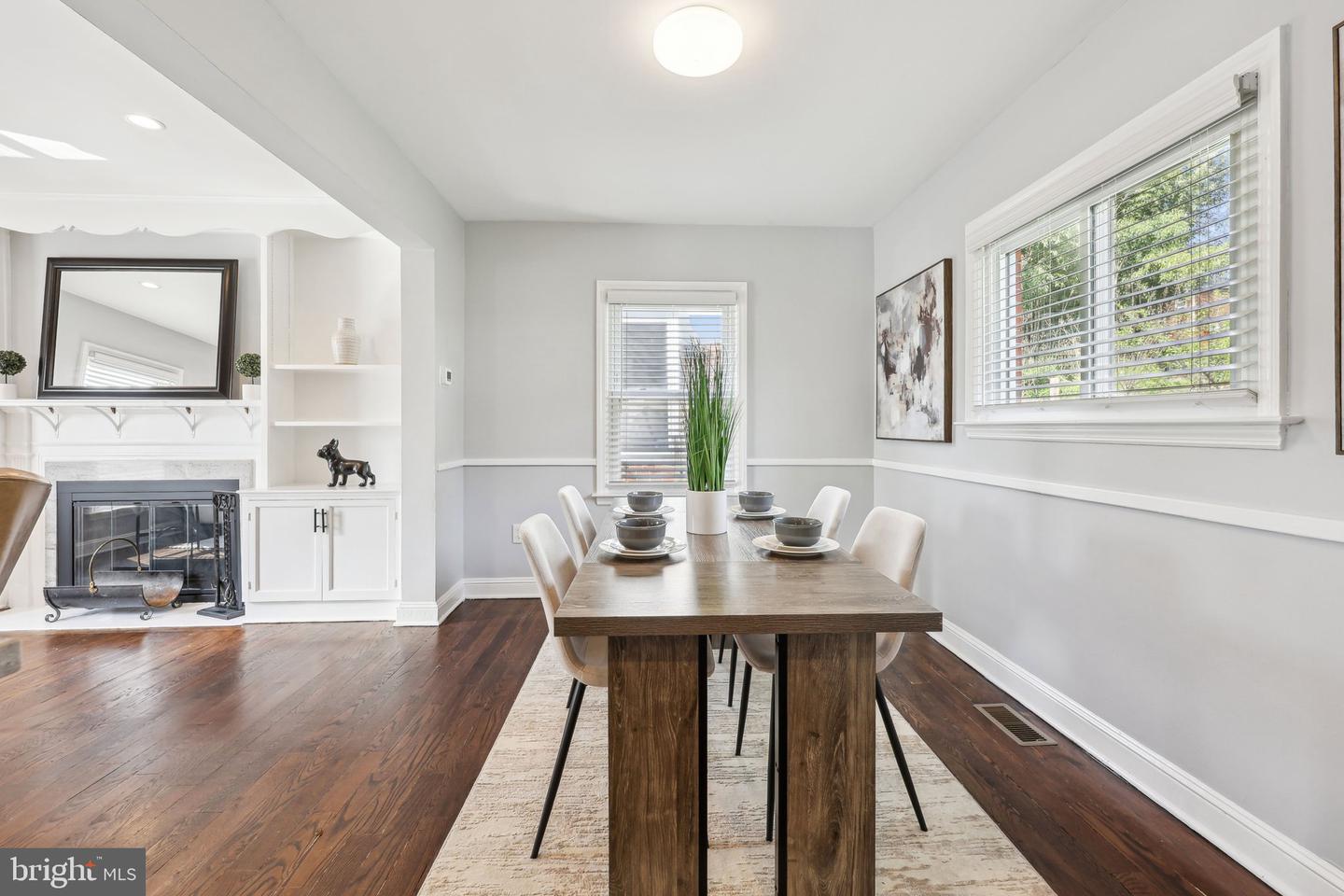 5822 Carlyle Property Photo 12