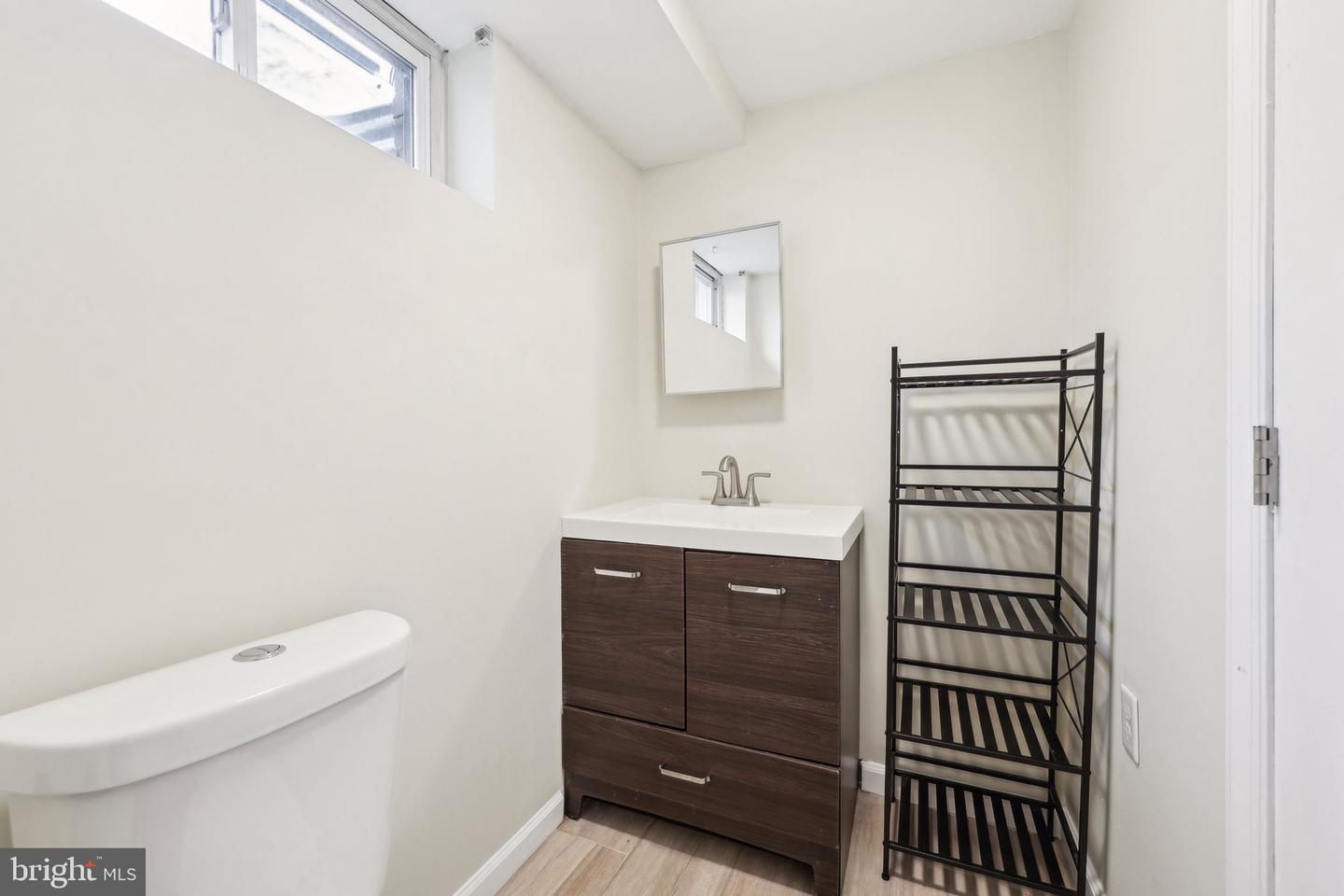 5822 Carlyle Property Photo 30