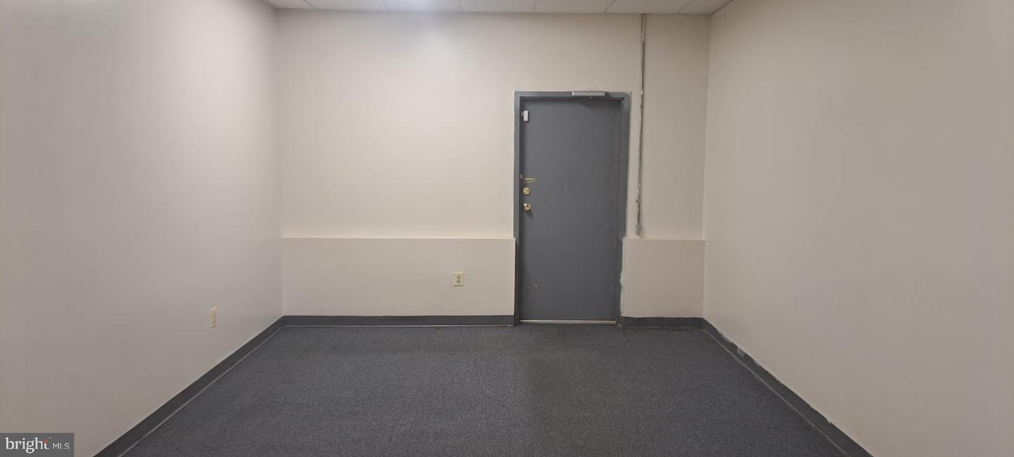10762 Rhode Island Ave Property Photo 10