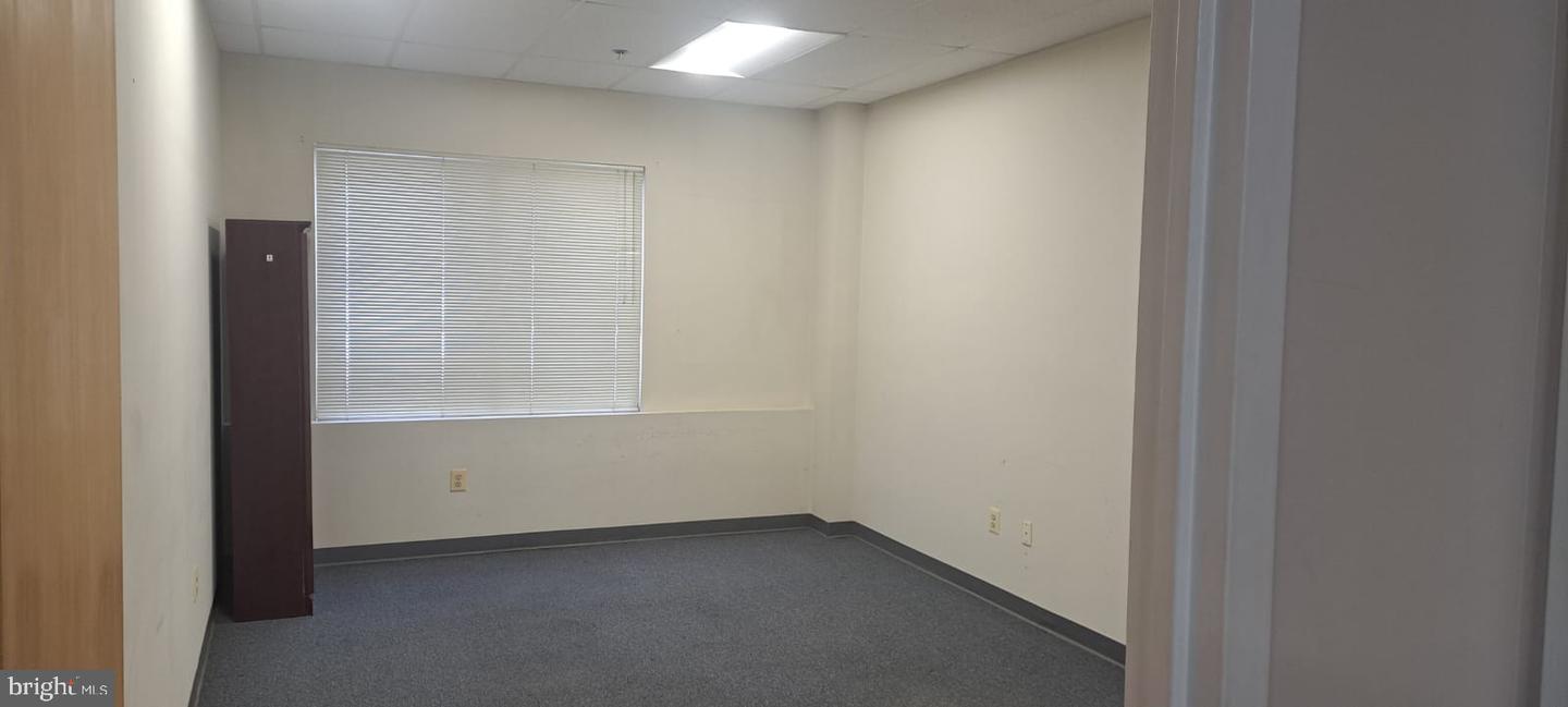 10762 Rhode Island Ave Property Photo 20