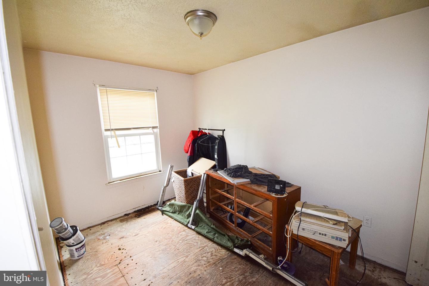 621 Castlewood Dr Property Photo 7