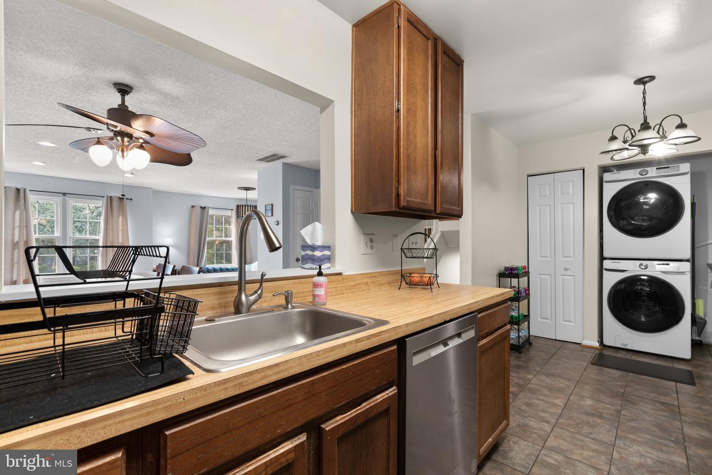 6940 Mayfair Ter Property Photo 15