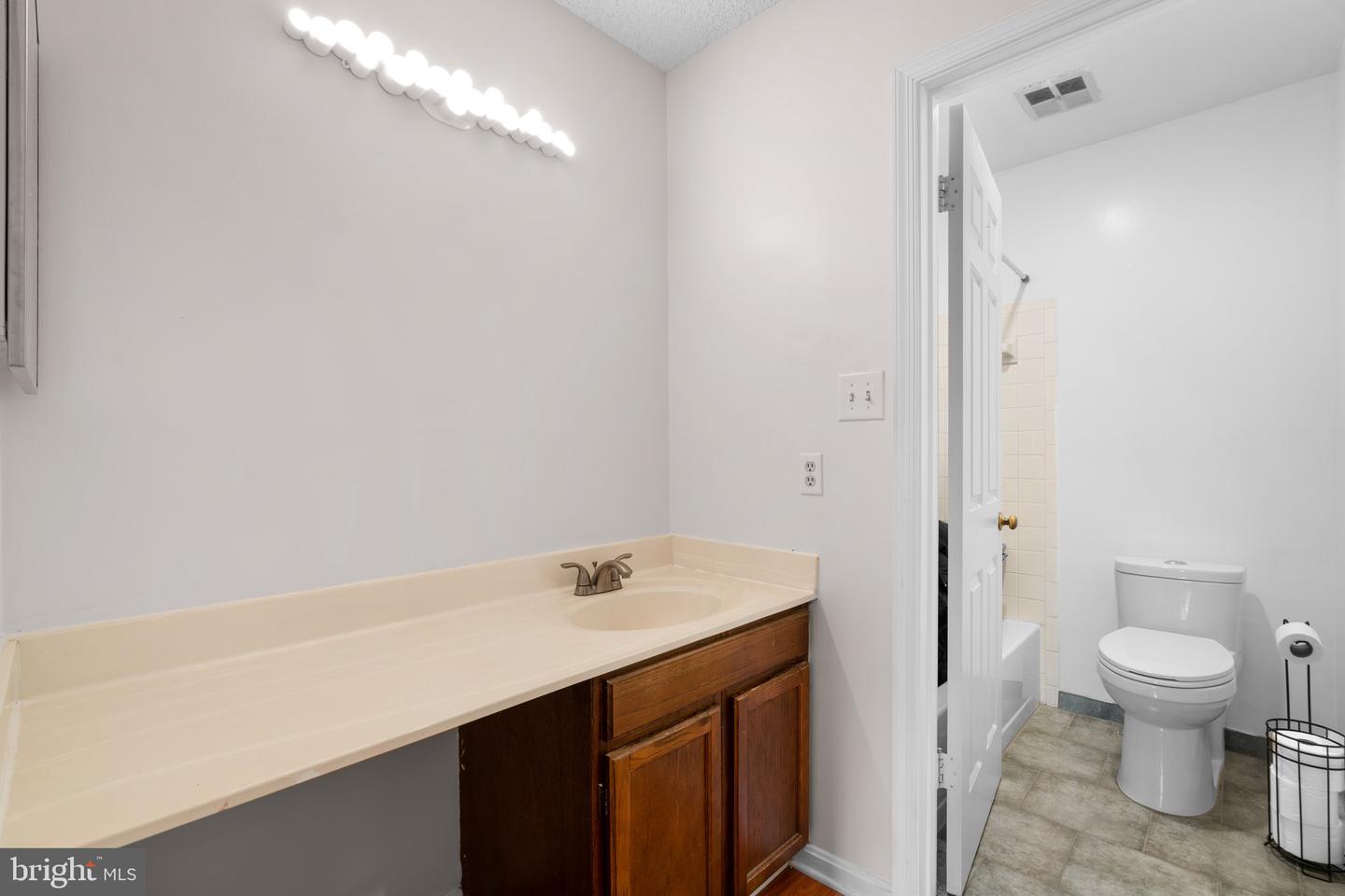 6940 Mayfair Ter Property Photo 24