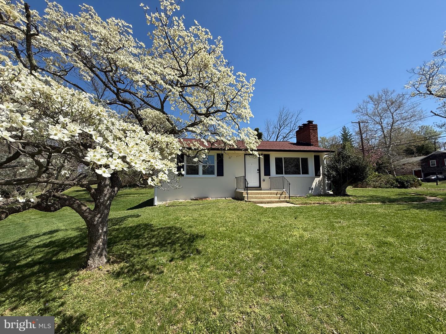 2600 Kingsway Rd Property Photo 4