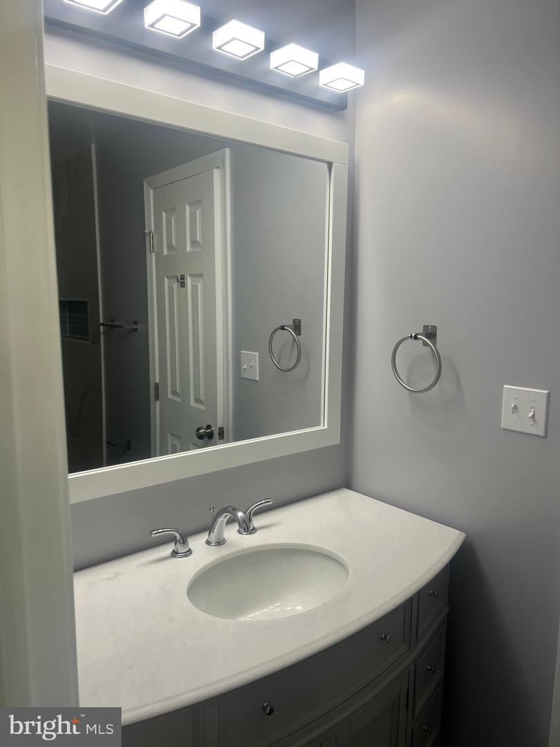 2600 Kingsway Rd Property Photo 19