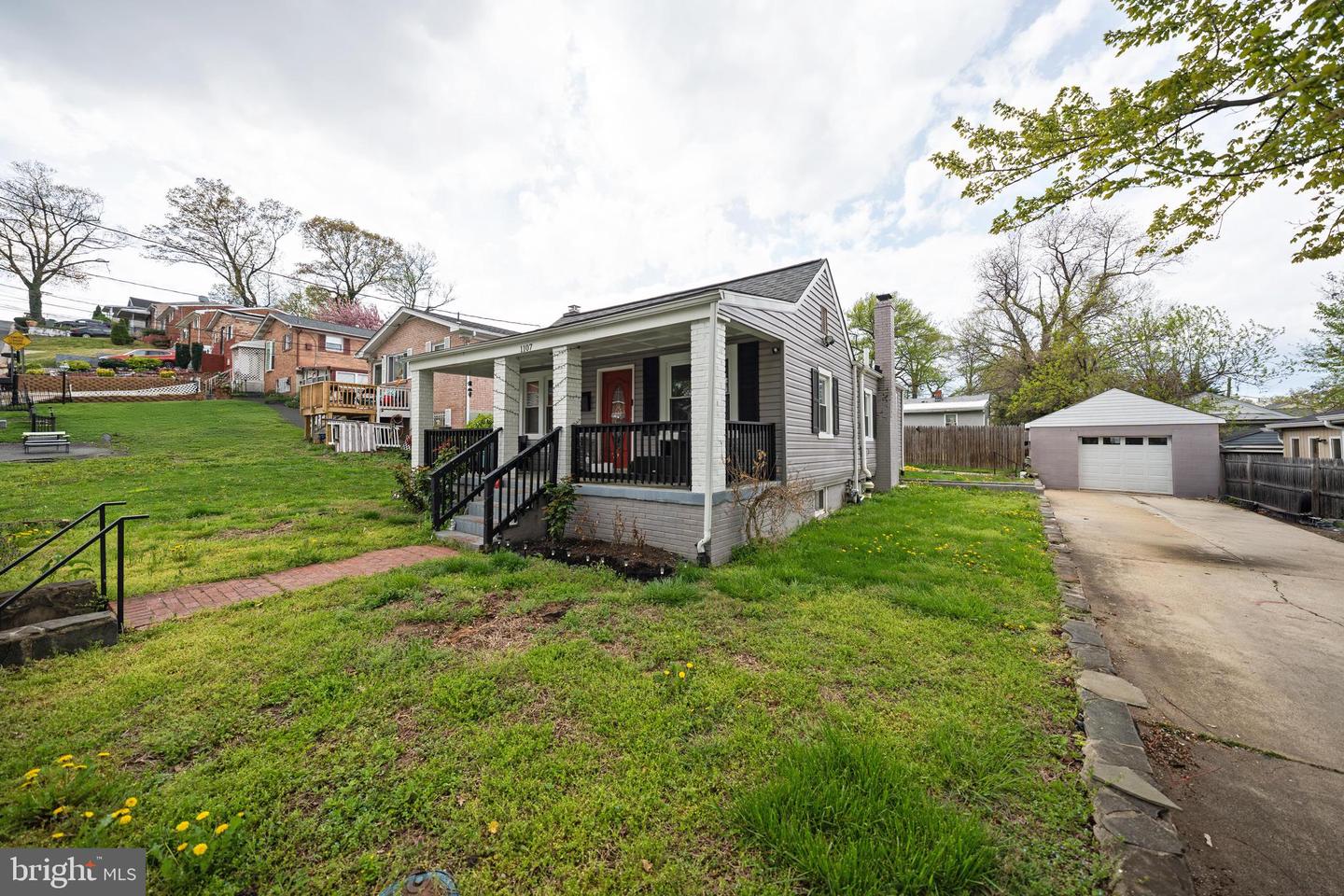 1107 ELFIN AVE Property Photo 1