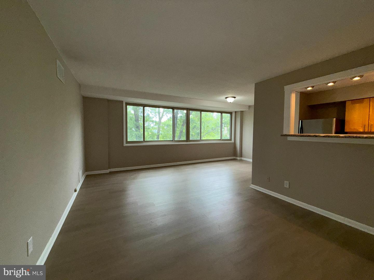 4410 Oglethorpe St #703 Property Photo 3