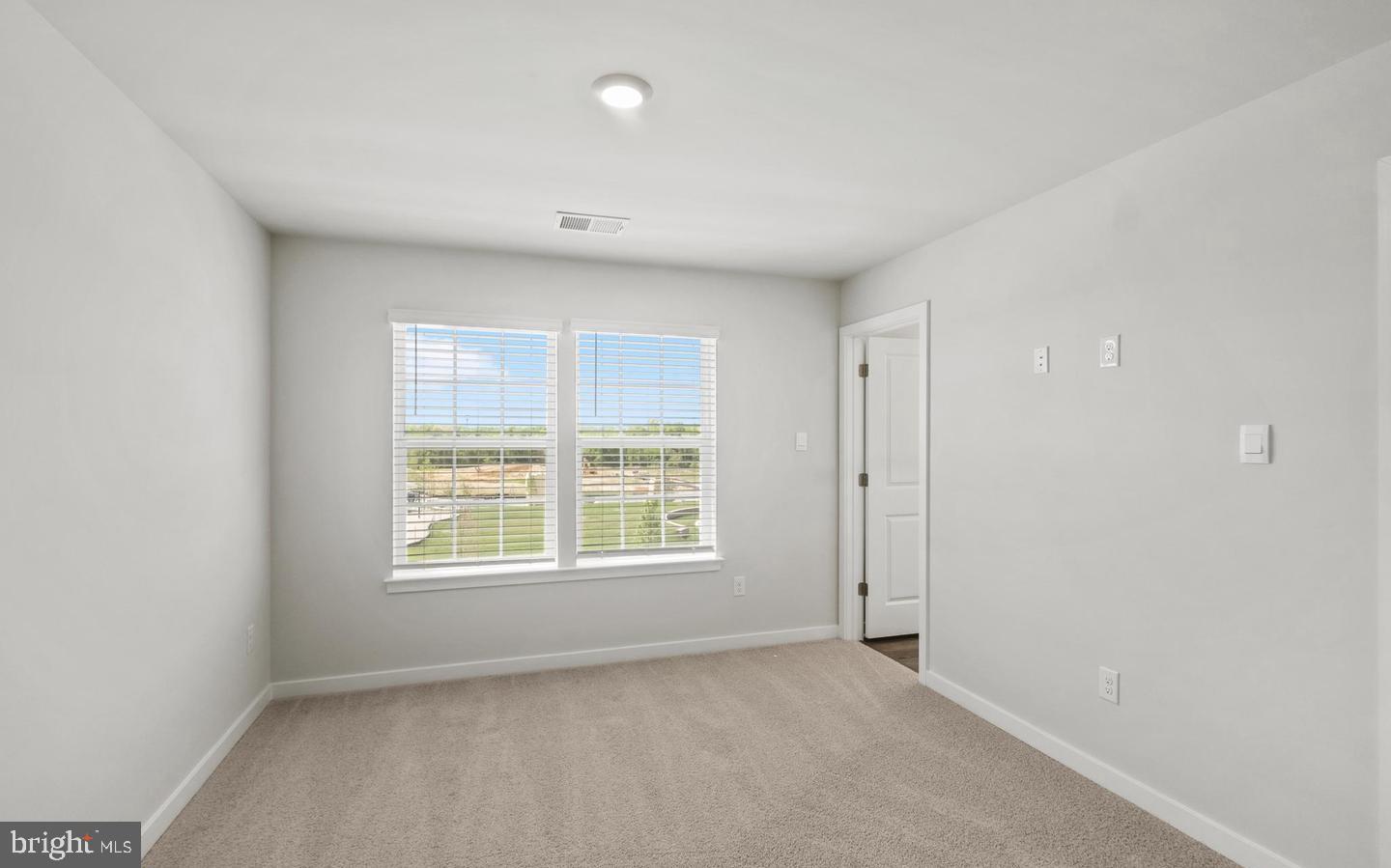 7520 Daybreak Dr Property Photo 13