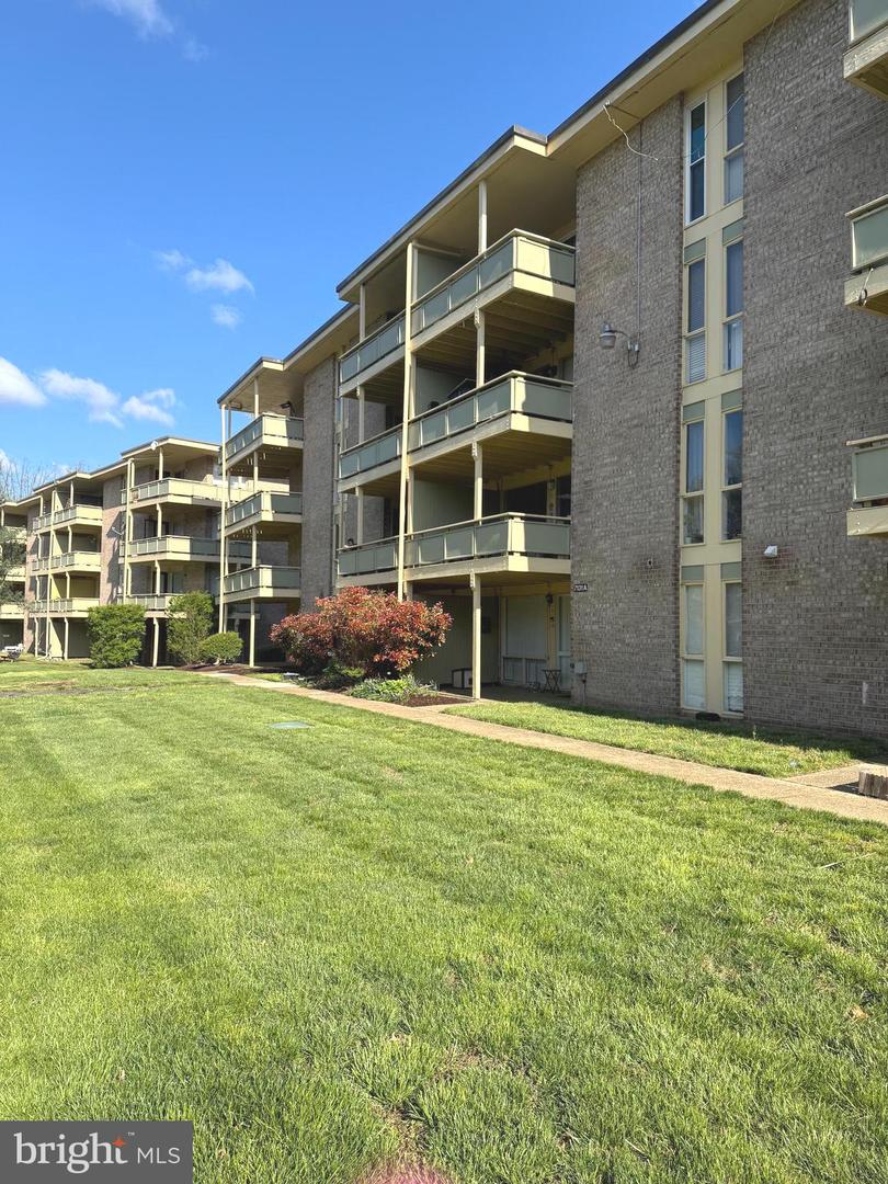 7125 Donnell Pl #7125 C4 Property Photo 27