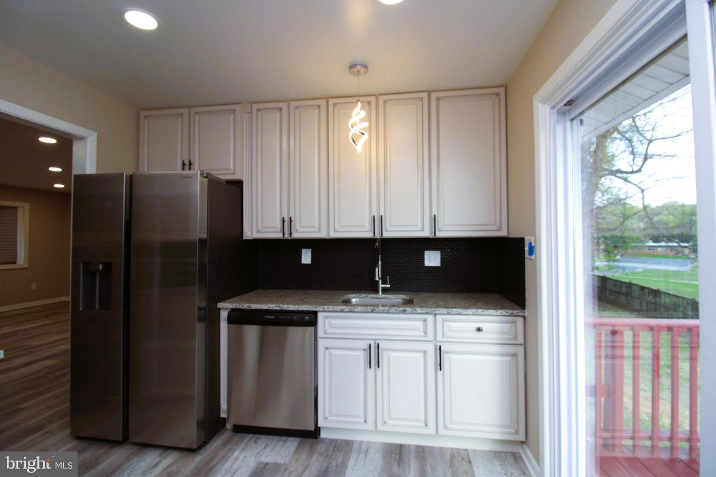 2214 Wintergreen Ave Property Photo 2