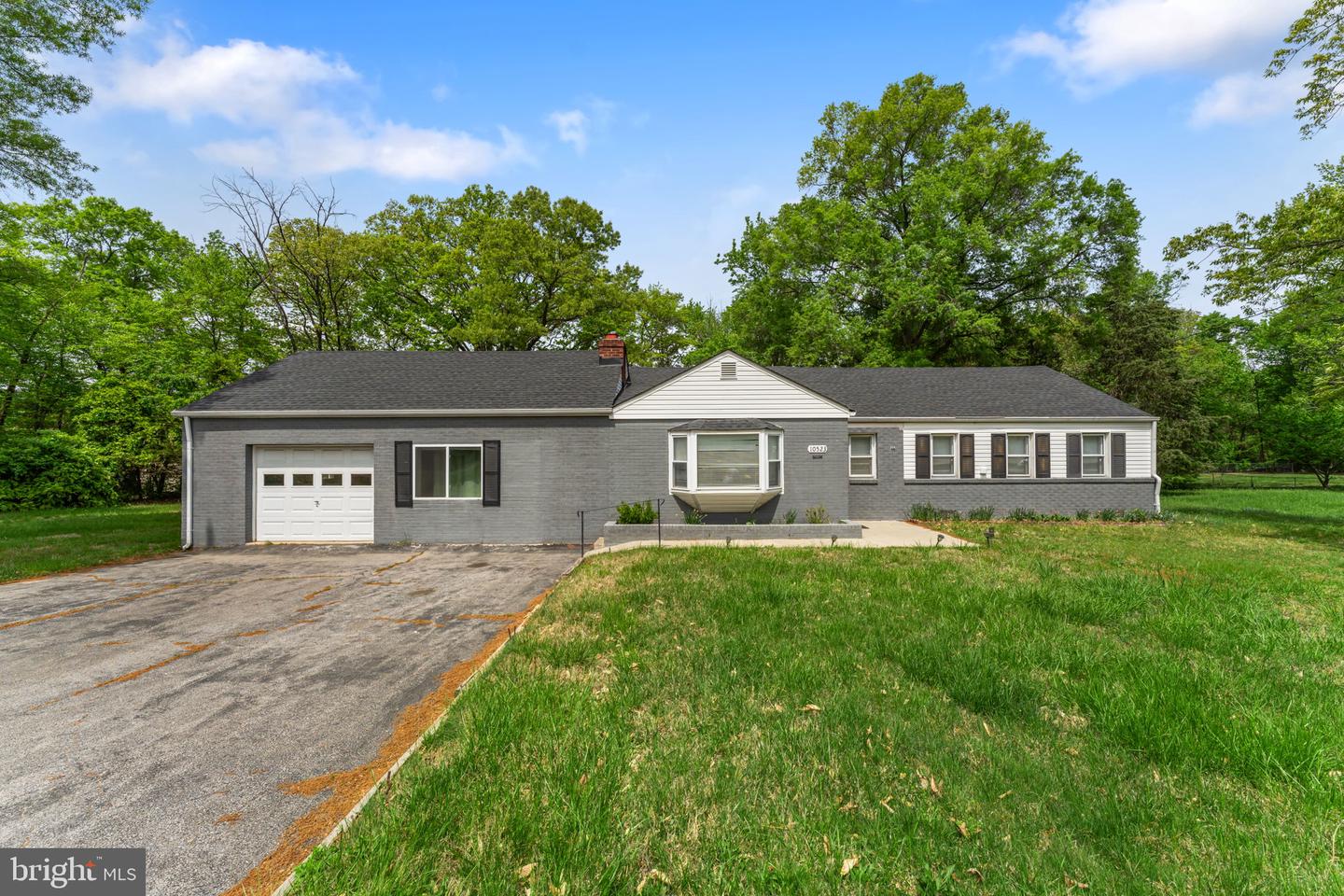 10523 MOORES LN