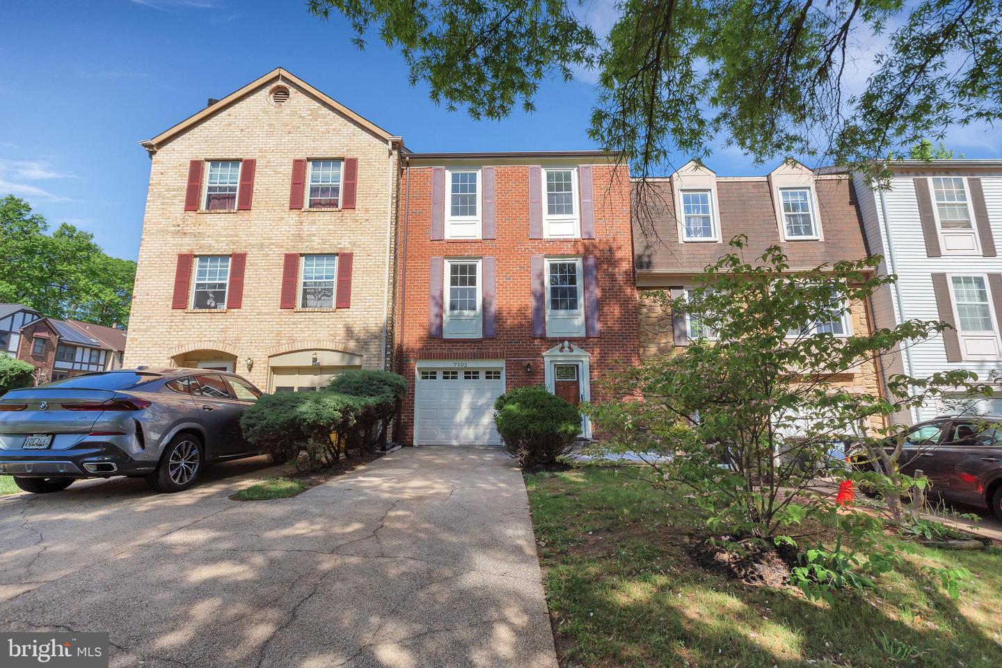 7102 Forbes Blvd Property Photo