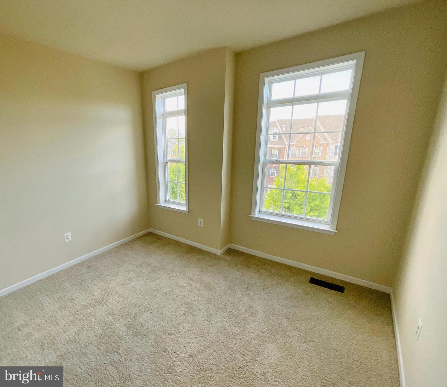 9519 Westerdale Dr Property Photo 19