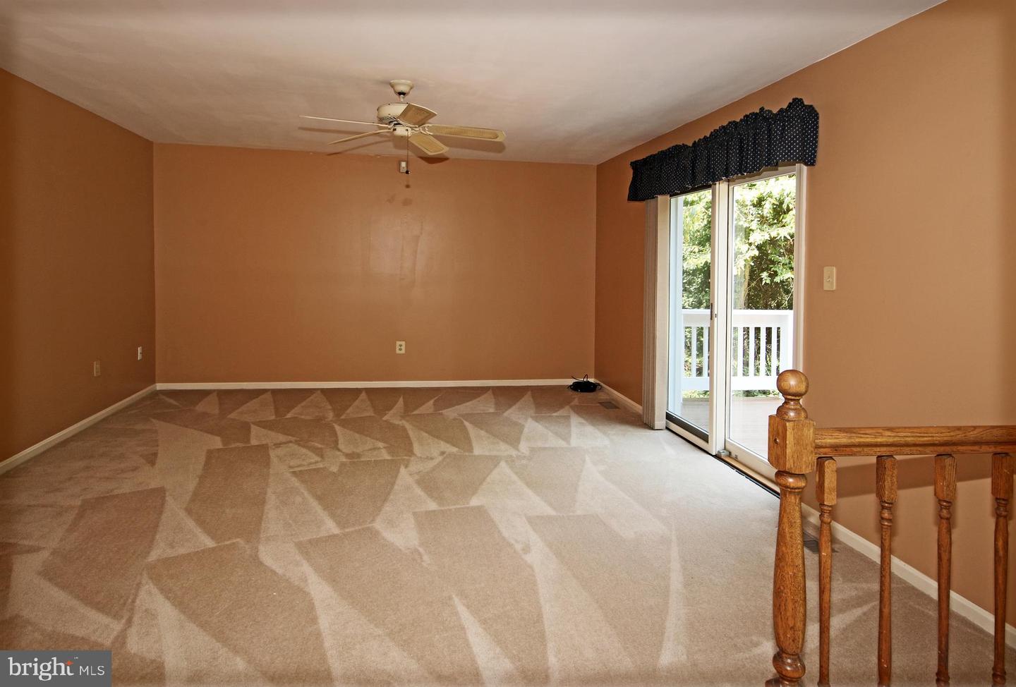 8040 Croom Rd Property Photo 4