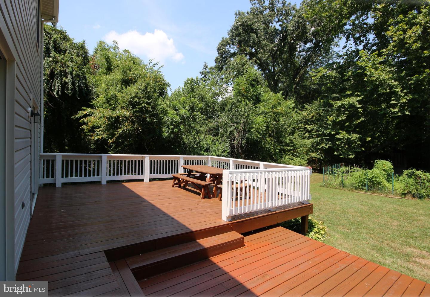 8040 Croom Rd Property Photo 5