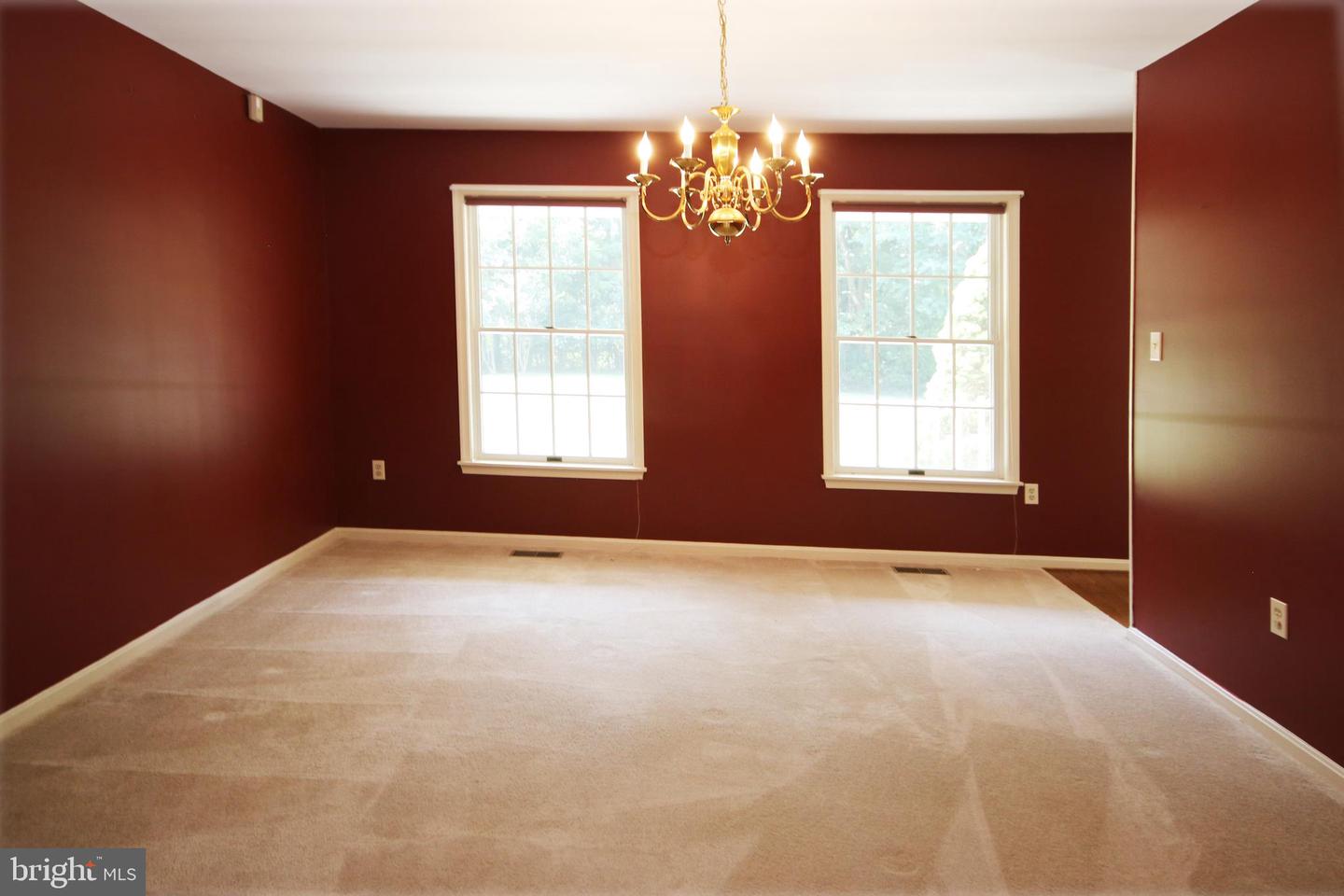 8040 Croom Rd Property Photo 11