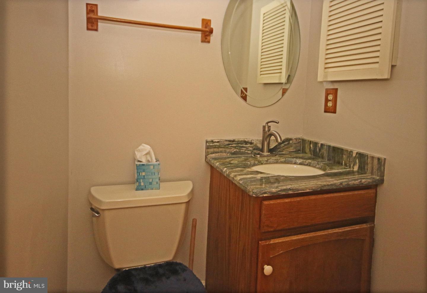 8040 Croom Rd Property Photo 13