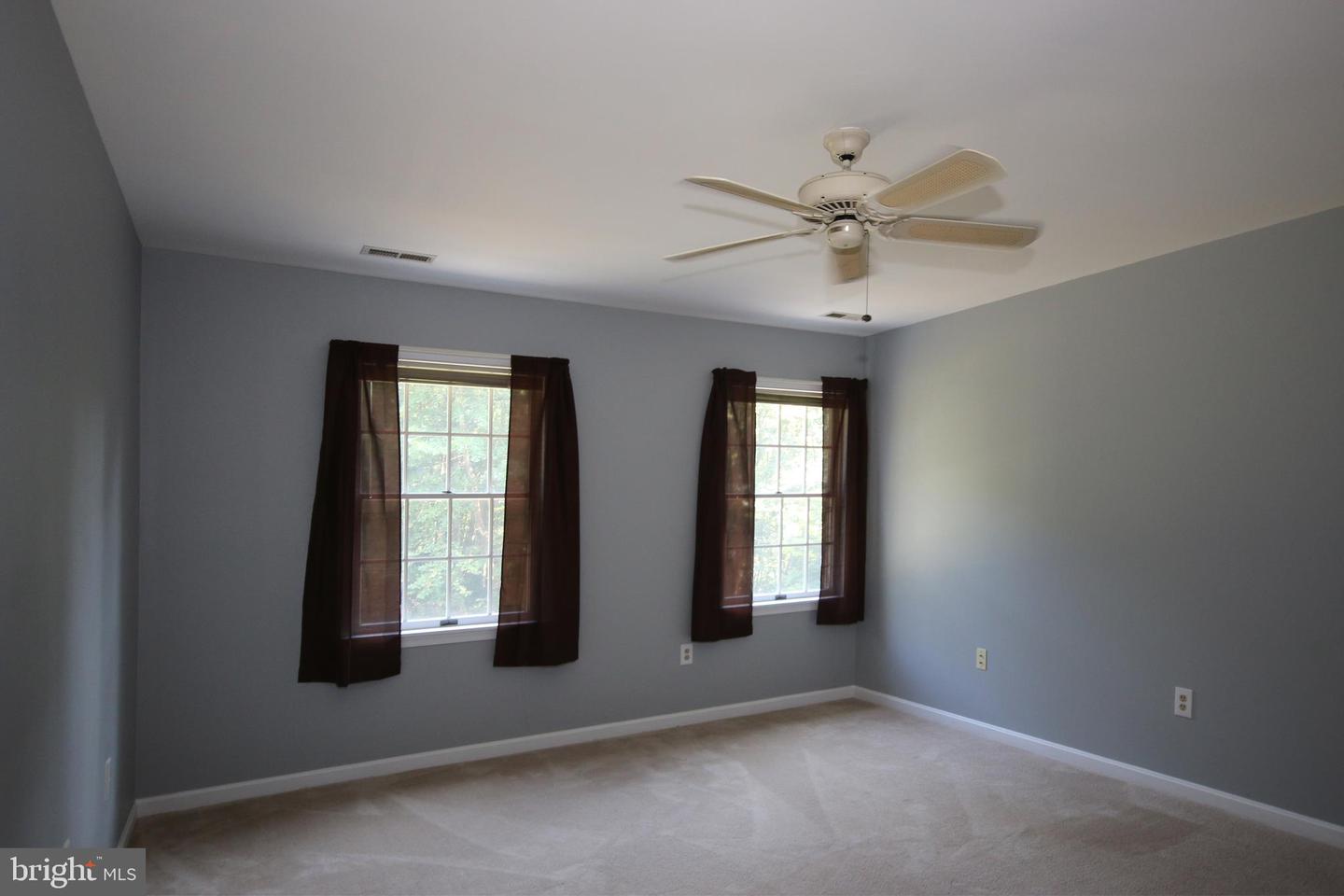 8040 Croom Rd Property Photo 14