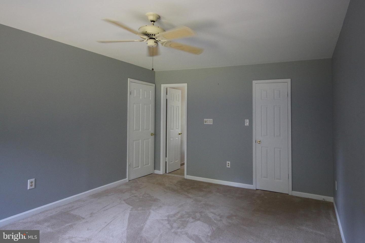 8040 Croom Rd Property Photo 16