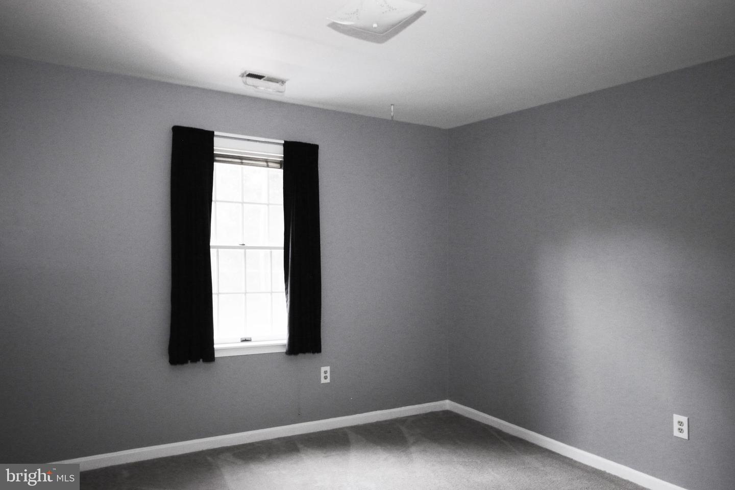 8040 Croom Rd Property Photo 21