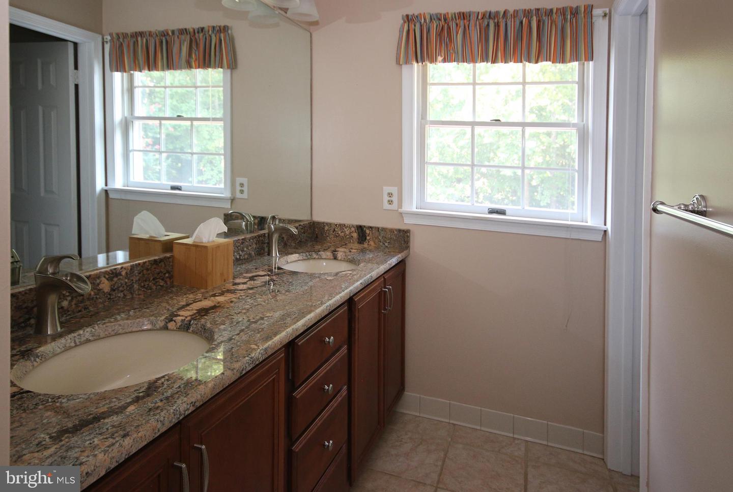 8040 Croom Rd Property Photo 23