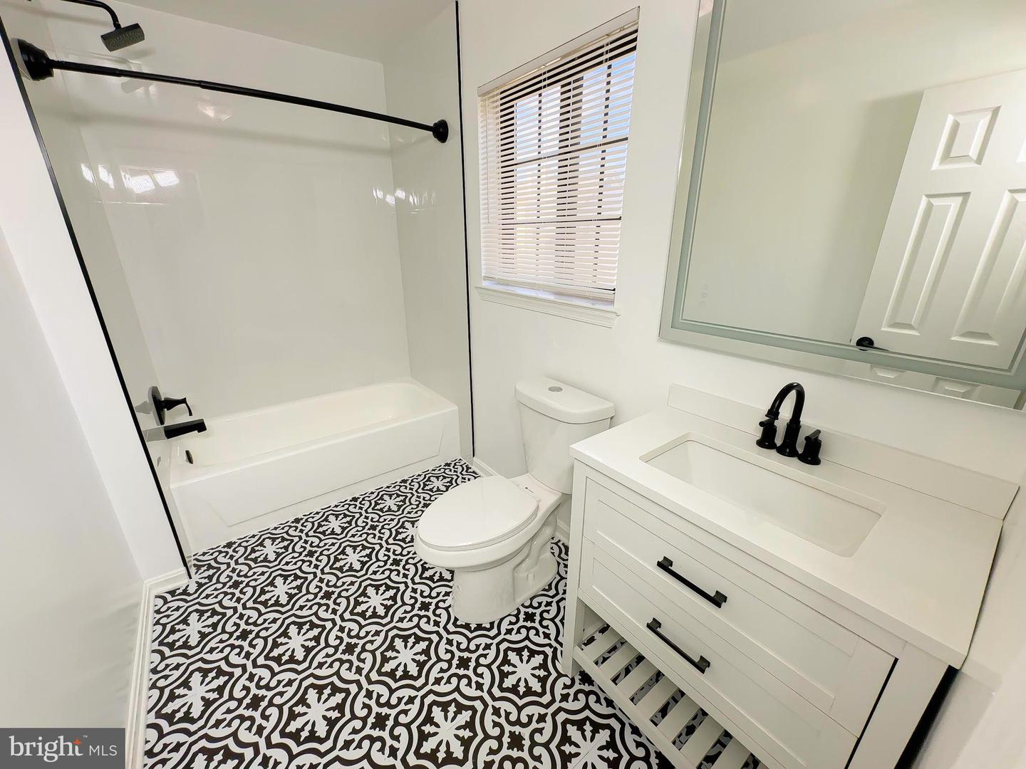 14011-f Briston St #11-f Property Photo 9