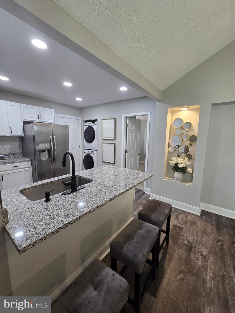 5711 J Property Photo 6