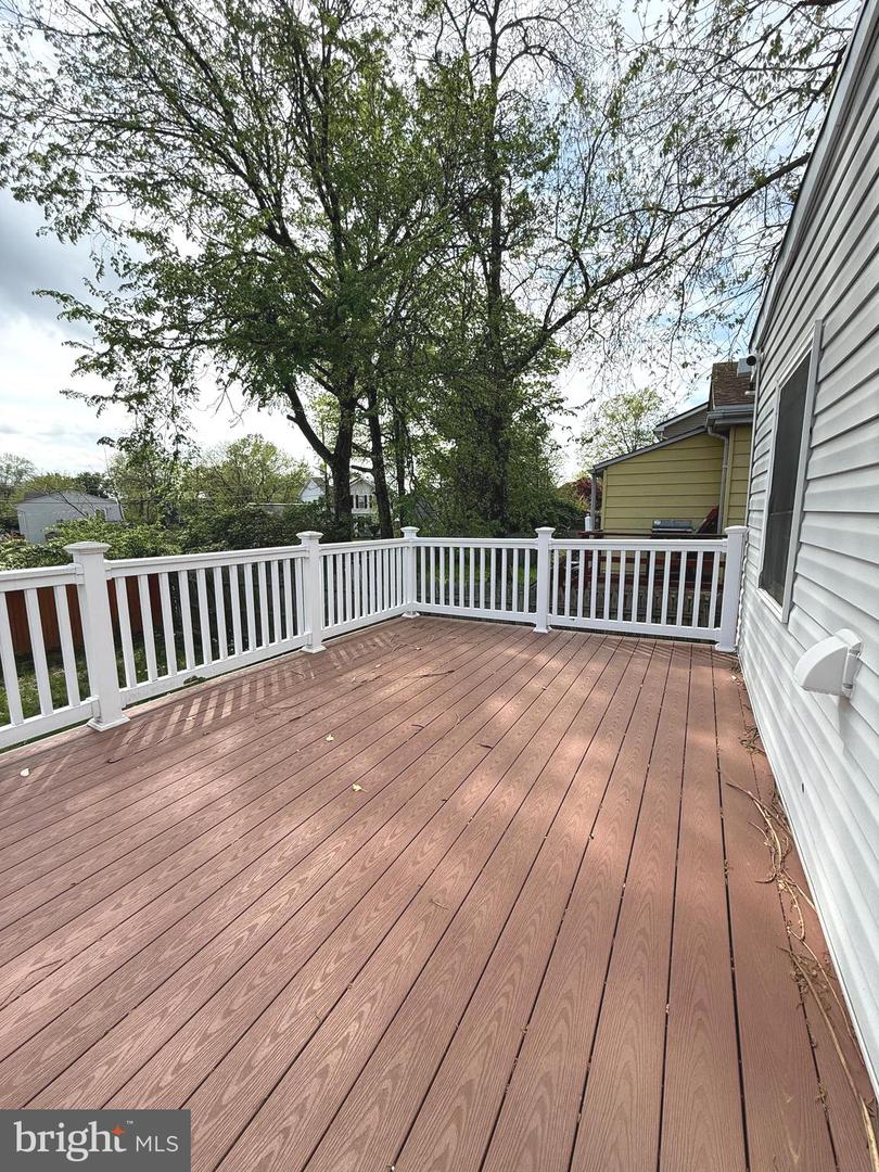 5711 J Property Photo 21