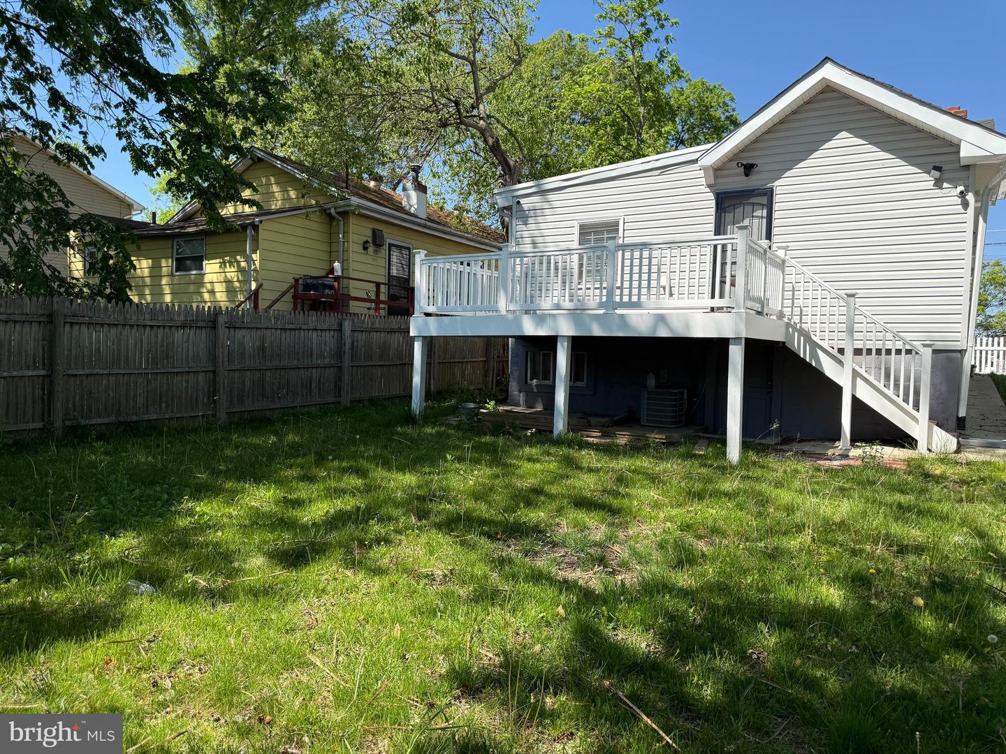 5711 J Property Photo 23