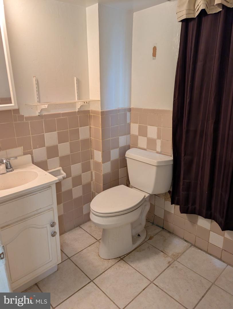 121 69th St Property Photo 8
