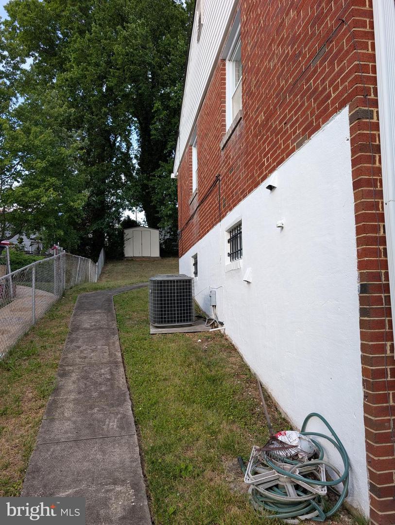 121 69th St Property Photo 12