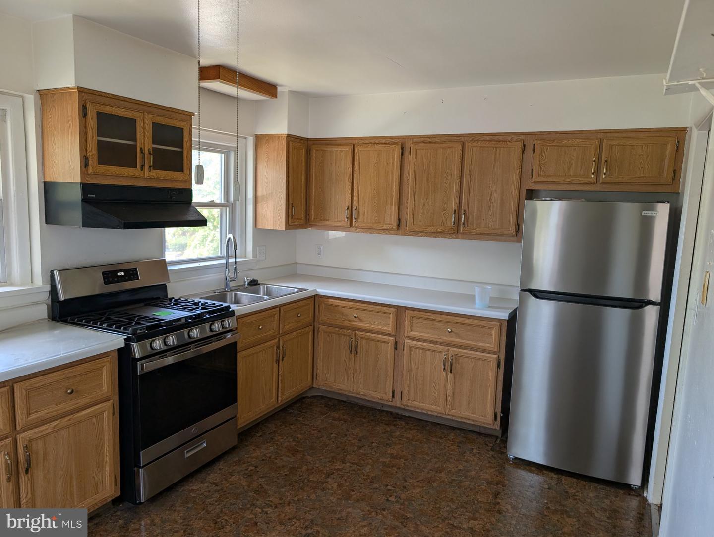 121 69th St Property Photo 14