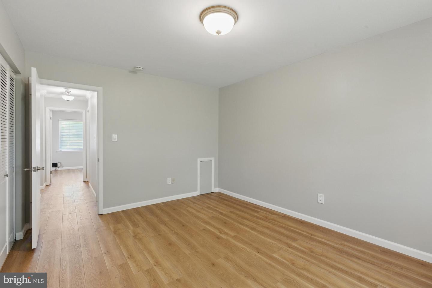 12319 Stonehaven Ln #t-30 Property Photo 6