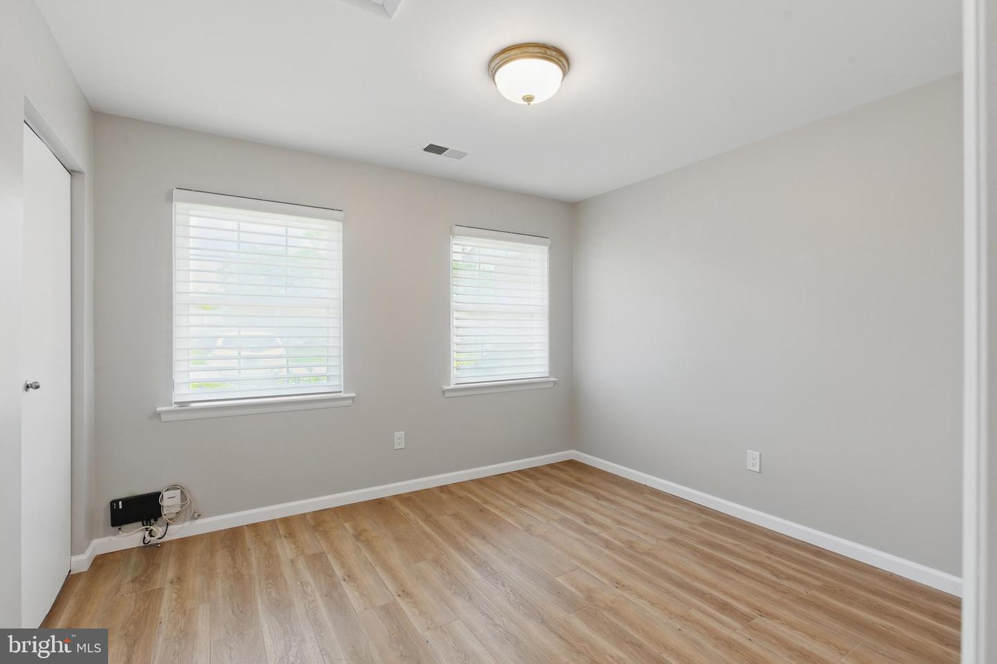 12319 Stonehaven Ln #t-30 Property Photo 10