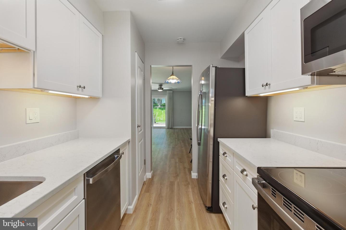 12319 Stonehaven Ln #t-30 Property Photo 18