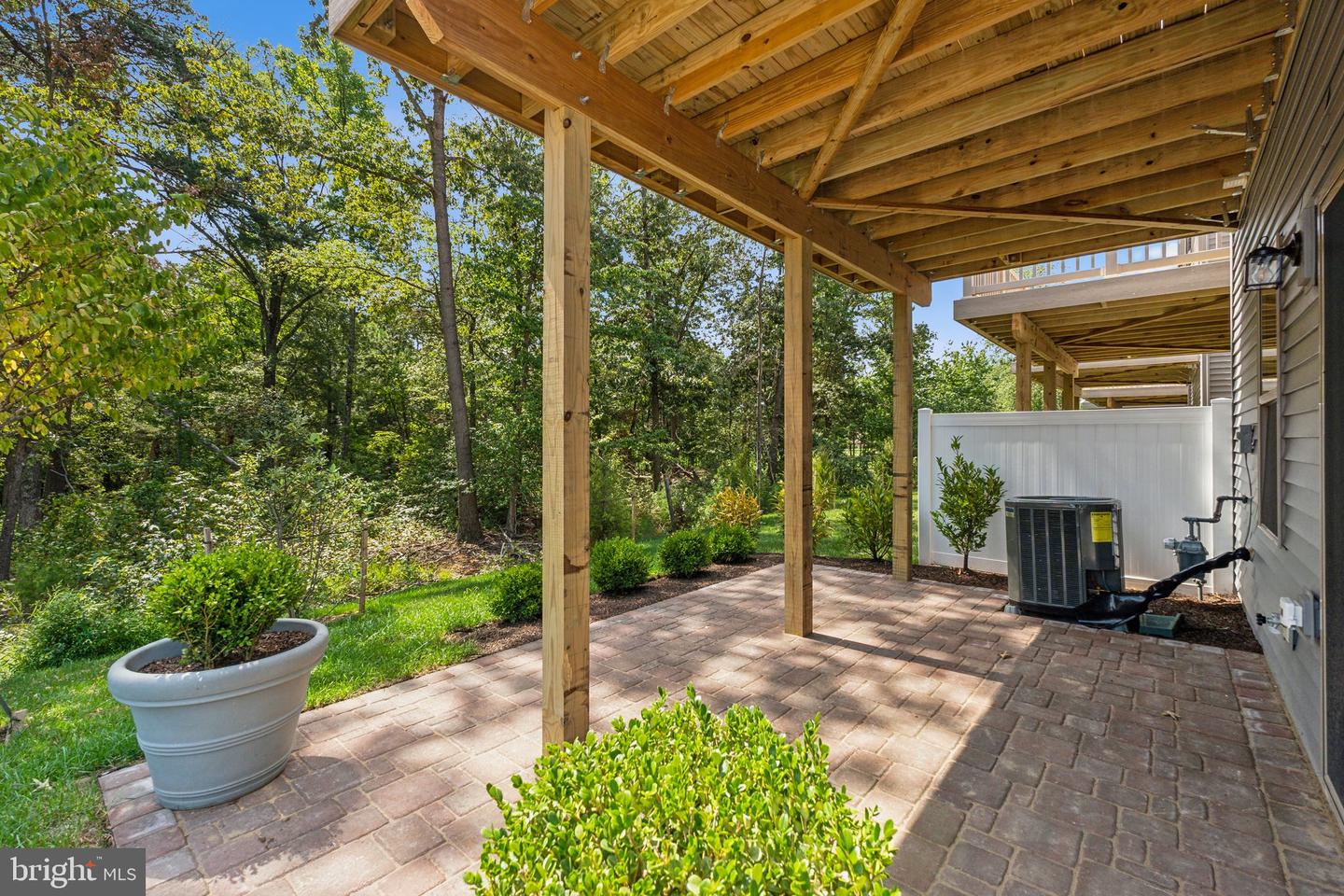 7014 Gladebrook Rd Property Photo 39