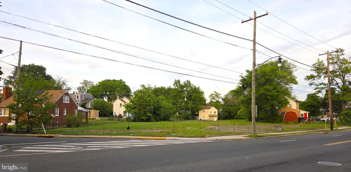 711 Eastern Ave Property Photo 1