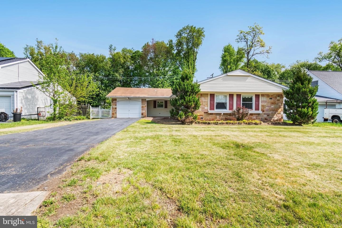 12500 Kensington Ln Property Photo