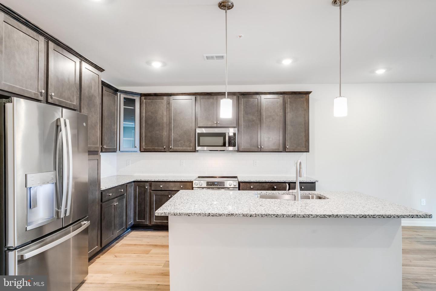4003 Seaside Alder Rd #0208 - Rose Property Photo 6