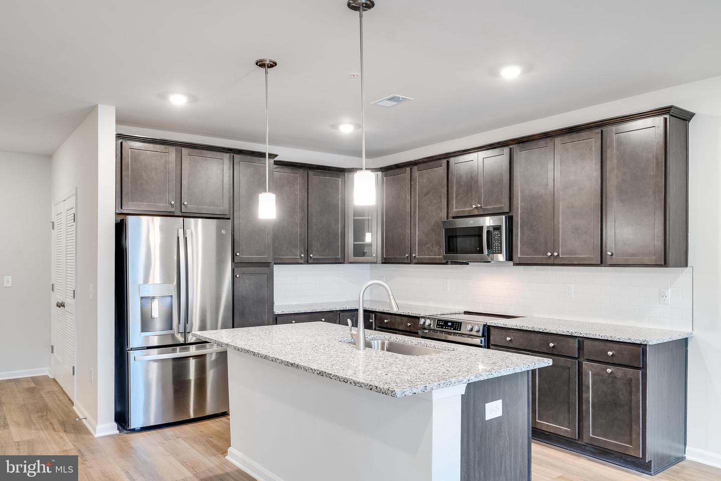 4003 Seaside Alder Rd #0208 - Rose Property Photo 7