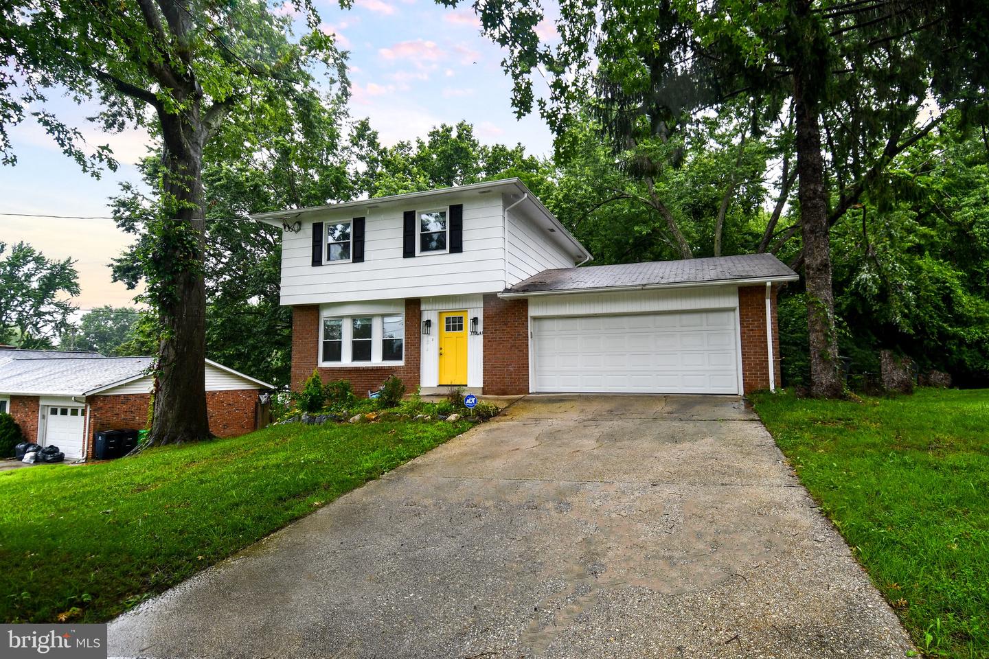 11004 Tyrone Dr Property Photo 1