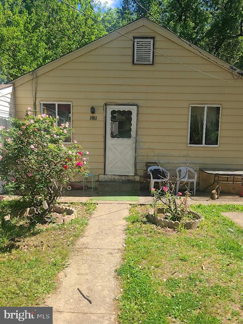 1403 Farmingdale Ave Property Photo 1