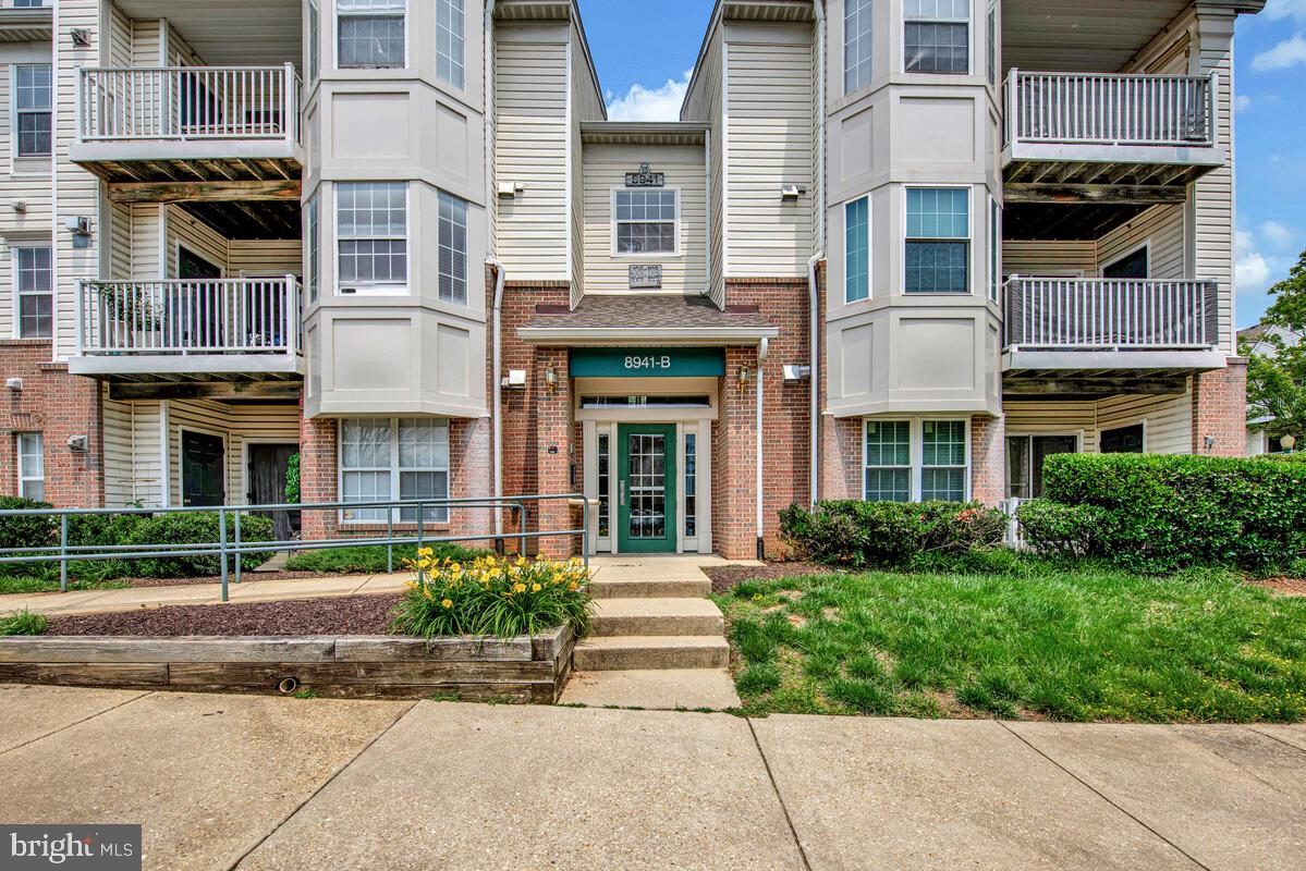 8941 TOWN CENTER CIR #2-206 Property Photo 1